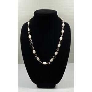 Gold Tone Open Oval & White Oval Plastic? Acrylic? Trendy Necklace 22 in